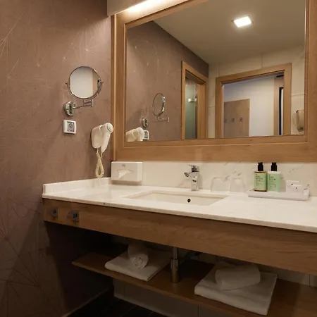 Secrets Sunny And (adults Only) 5*