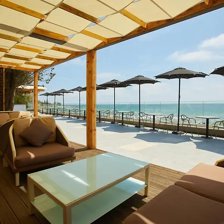 Secrets Sunny And (adults Only) ساني بيتش