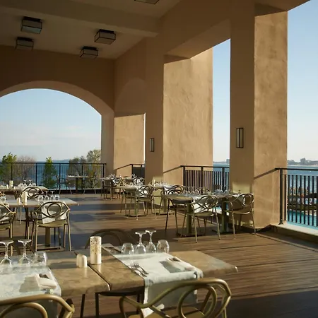 Secrets Sunny And (adults Only) ساني بيتش